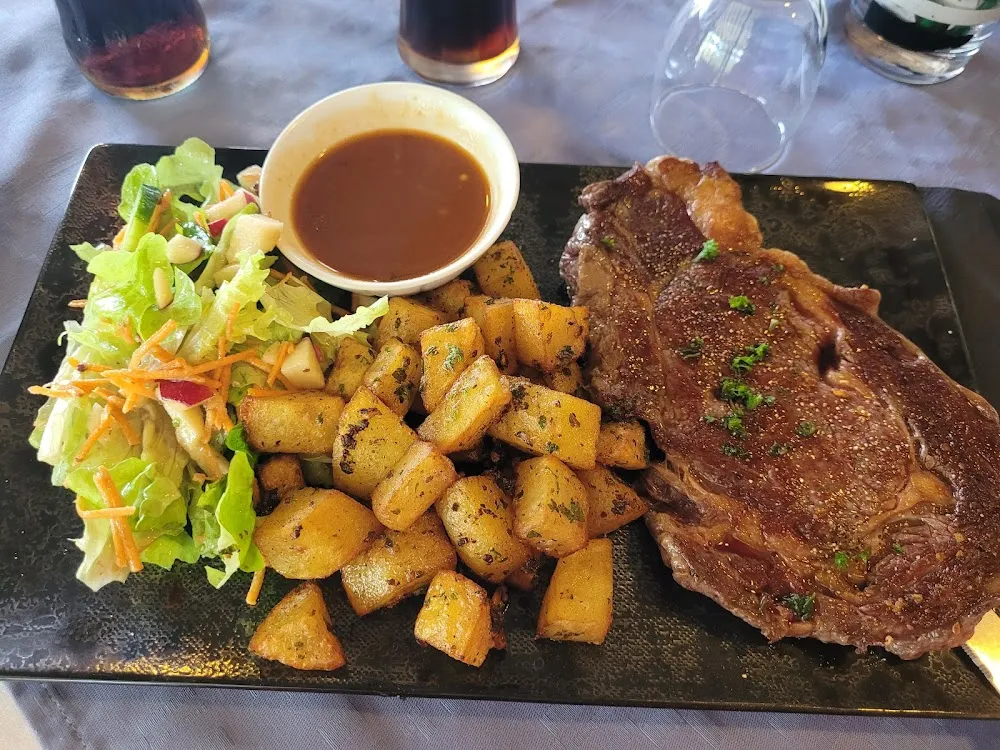 Entrecôte de Bœuf Et Ses Pommes de Terre Sautées